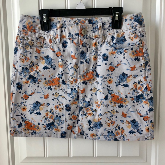 GAP Floral Jean Skirt - Picture 1 of 8